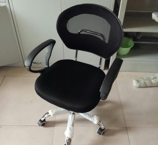 图片来自沈阳市恒威卷柜厂提供的办公转椅 电脑椅 办公椅量大优惠产品